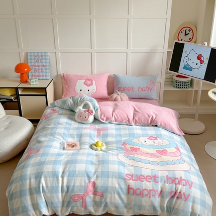 91家纺网 家纺一手货源 找家纺 美乐迪家纺 2024新款高克重牛奶绒卡通印花四件套 蛋糕猫咪