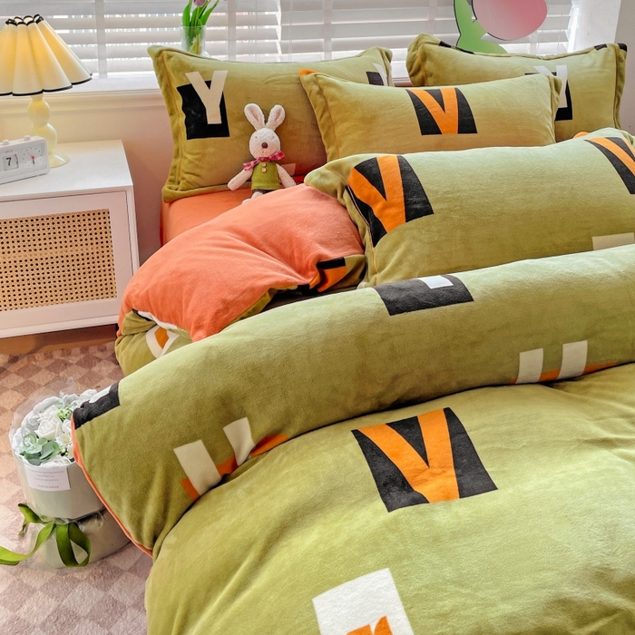 91家纺网 家纺一手货源 找家纺 丽涵家纺 2024秋冬新品冰岛臻棉绒保暖四件套 卡罗