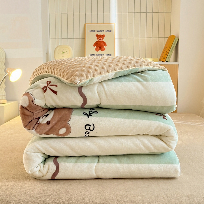 91家纺网 家纺一手货源 找家纺 2024新款卡通大版高克重牛奶绒豆豆被四件套 咖啡熊