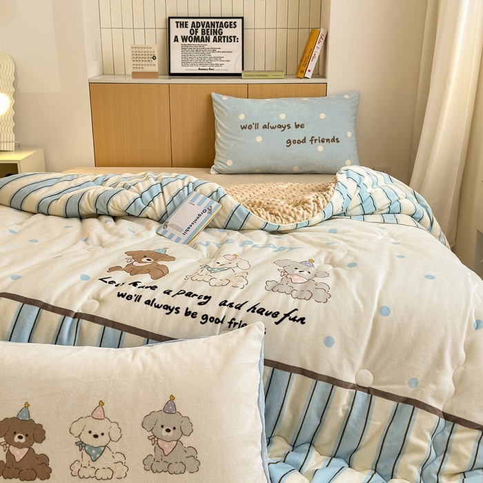 91家纺网 家纺一手货源 找家纺 2024新款卡通大版高克重牛奶绒豆豆被四件套 快乐汪