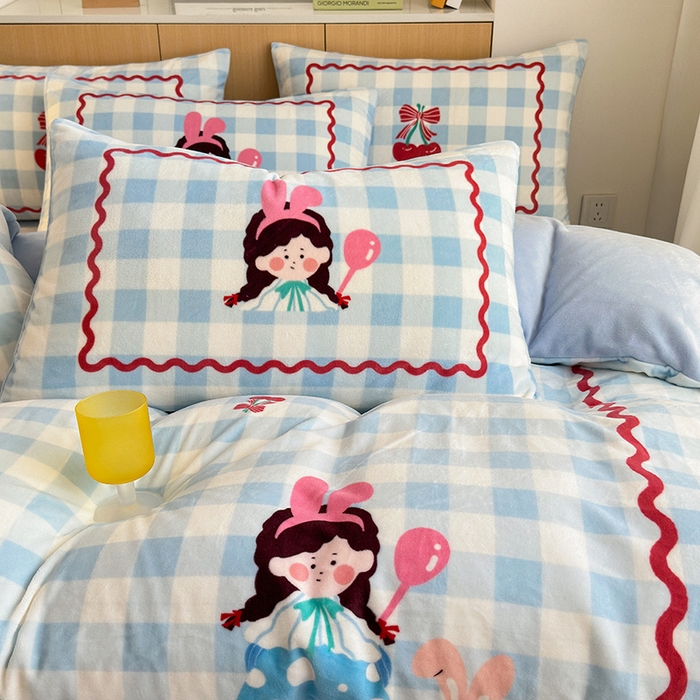 91家纺网 家纺一手货源 找家纺 2024新款大版卡通双面高克重牛奶绒床单款四件套 小女孩