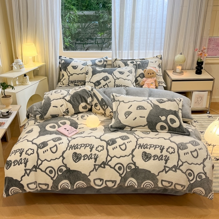 91家纺网 家纺一手货源 找家纺 贝扬思家纺 2024新款加厚雪花绒印花四件套 好多黑球