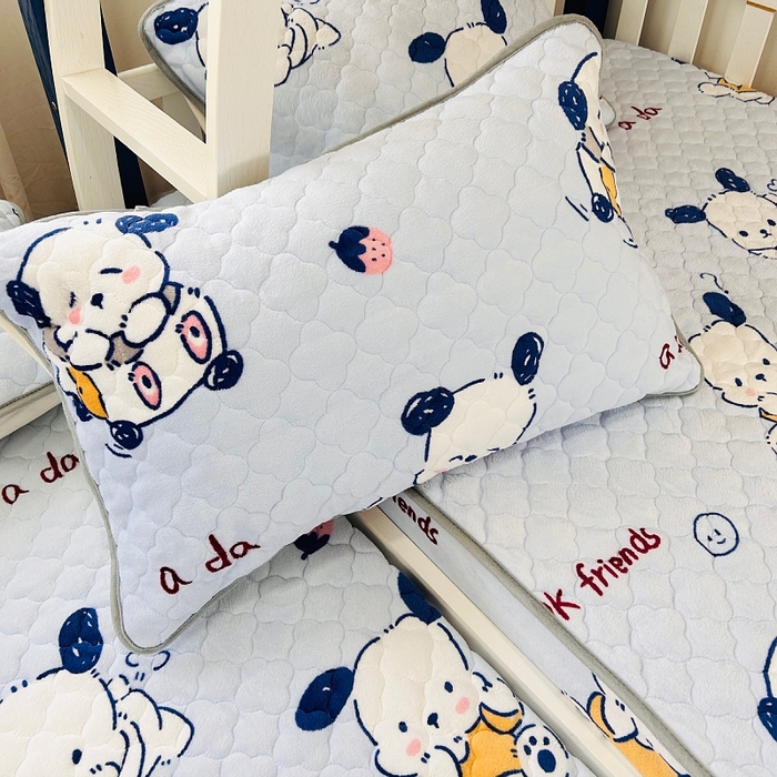 91家纺网 家纺一手货源 找家纺 小虾米 2024新款加厚上下床牛奶绒夹棉床笠款 幸运小狗