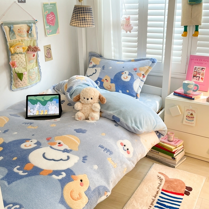 91家纺网 家纺一手货源 找家纺 川悦生活 2024新款雪花绒宿舍三件套 哒哒鸭吖