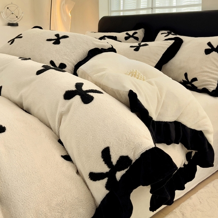 米莱家纺 2024新款高克重剪花雕花阳离子牛奶绒四件套 浪漫蝴蝶结-奶白