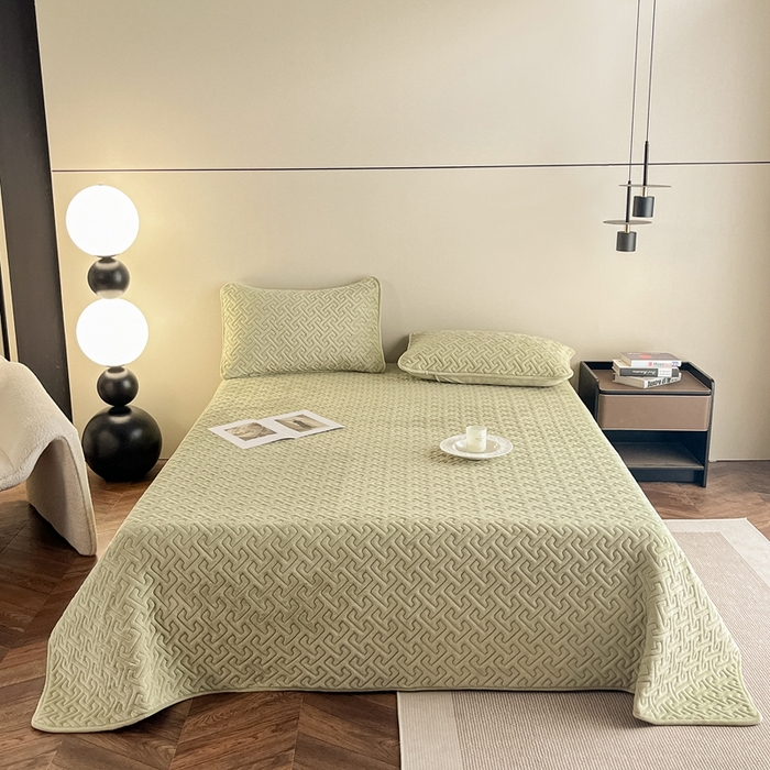 91家纺网 家纺一手货源 找家纺 欧邦 新款提花针织绒牛奶绒单被套夹棉床盖三件套四件套 初见-芥黄