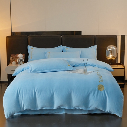 91家纺网 家纺一手货源 找家纺 羽涵家纺 2024新款10A抗菌10A抗菌7斤高克重牛奶绒刺绣四件套 山茶花-天空蓝