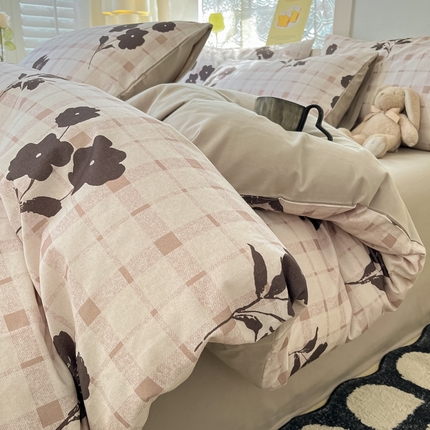 91家纺网 家纺一手货源 找家纺 沐辰 2024新款A类全棉磨毛印花四件套-花卉类 花格墨香