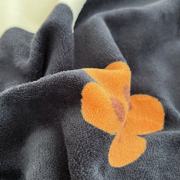 91家纺网 家纺一手货源 找家纺 帅露家纺 2024新款高克重牛奶绒印花四件套 安冉