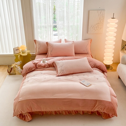 91家纺网 家纺一手货源 找家纺 美伦美焕 2024新款宝宝绒星月床盖四件套 星月 玉色