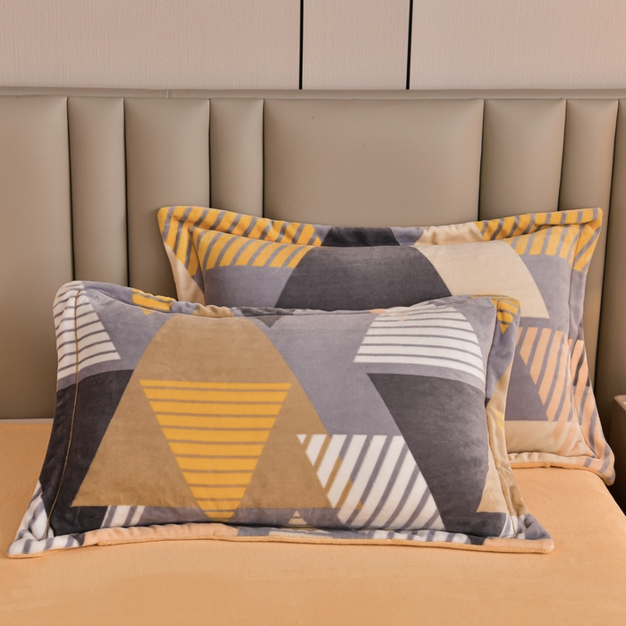 91家纺网 家纺一手货源 找家纺 丽涵家纺 2024秋冬新品冰岛臻棉绒保暖四件套 几何空间