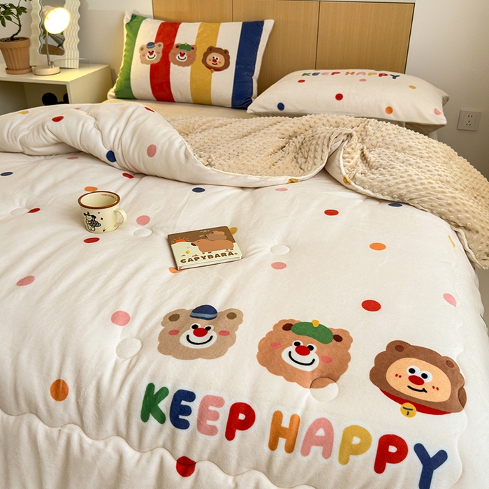 91家纺网 家纺一手货源 找家纺 2024新款卡通大版高克重牛奶绒豆豆被四件套 三只熊