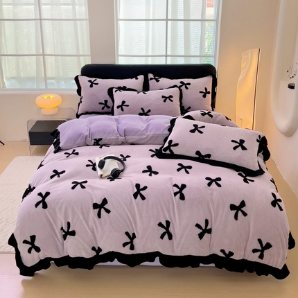 91家纺网 家纺一手货源 找家纺 米莱家纺 2024新款高克重剪花雕花阳离子牛奶绒四件套 浪漫蝴蝶结-紫