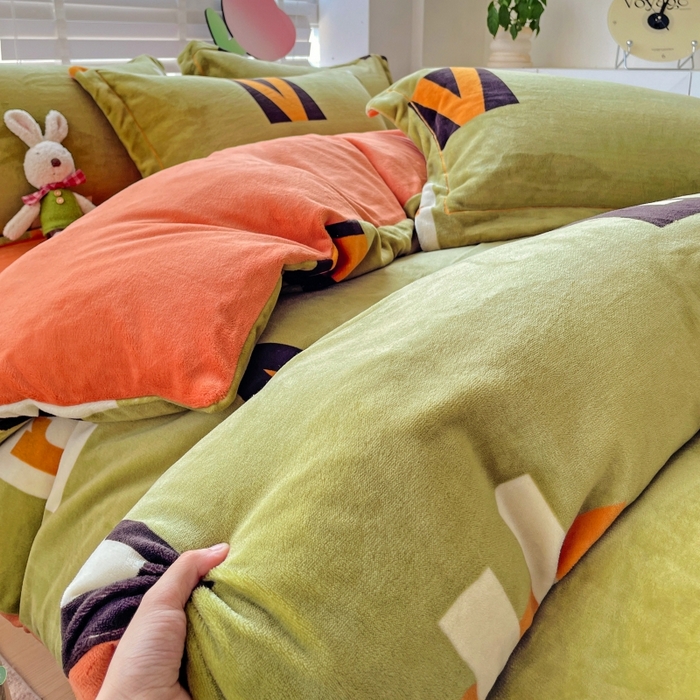 91家纺网 家纺一手货源 找家纺 丽涵家纺 2024秋冬新品冰岛臻棉绒保暖四件套 卡罗