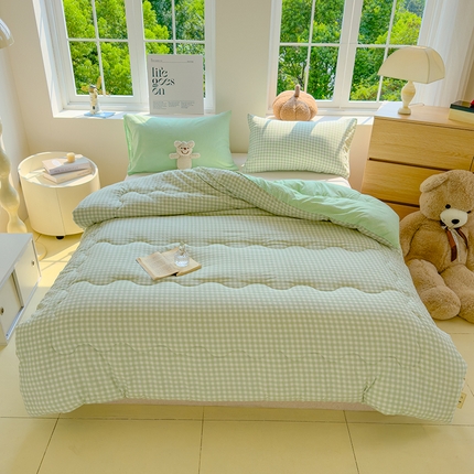 91家纺网 家纺一手货源 找家纺 弗苓家纺 2024新款云朵棉无印风冬被被芯被子 绿小格