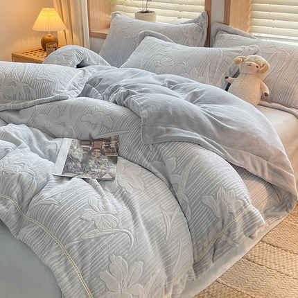 91家纺网 家纺一手货源 找家纺 （总）简如 2025新款A类加厚冰岛立体雕花牛奶绒浮雕绒四件套（有买家秀）