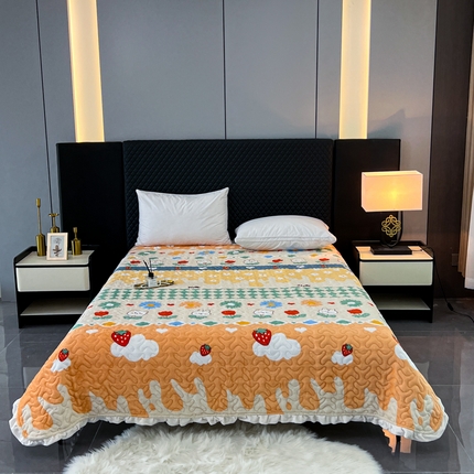 91家纺网 家纺一手货源 找家纺 （总）悦织湾家纺 2025新款印花牛奶绒花边夹棉床盖
