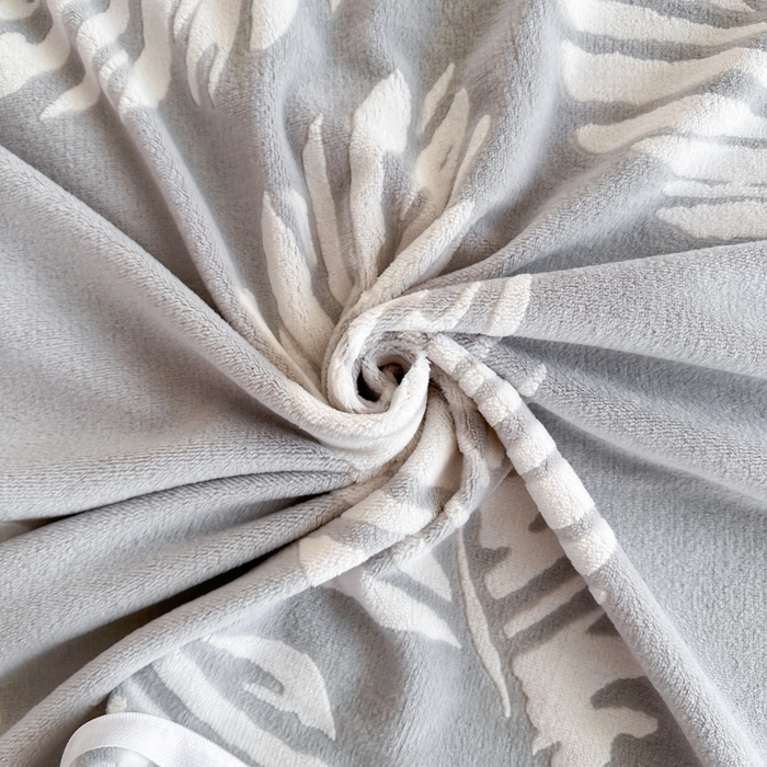 91家纺网 家纺一手货源 找家纺 857家居 2024新款A类雕花牛奶绒四件套 枫叶