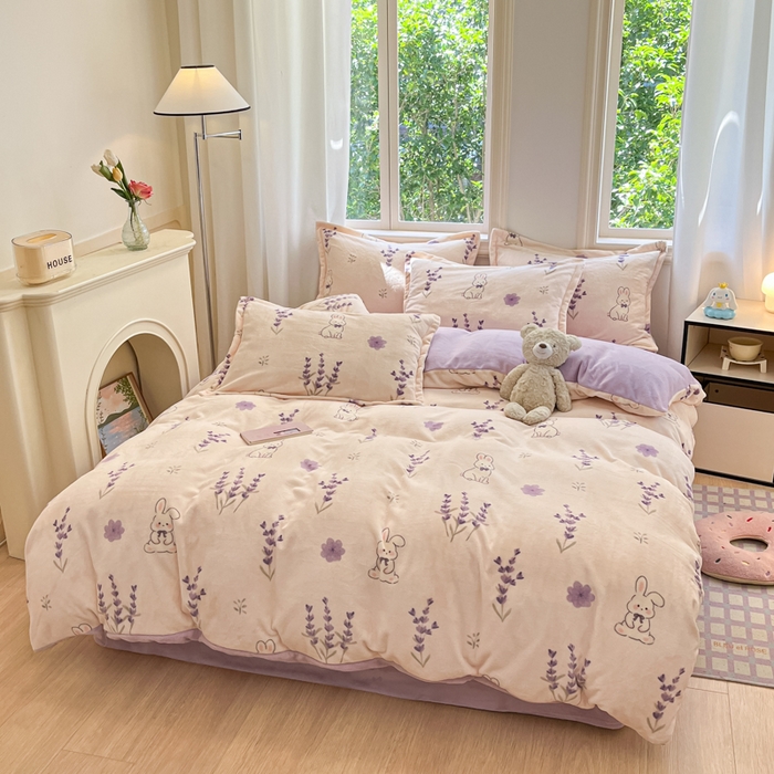 91家纺网 家纺一手货源 找家纺 沐慕 2024新款200g加厚牛奶绒四件套 紫兔花香