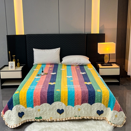 91家纺网 家纺一手货源 找家纺 （总）悦织湾家纺 2025新款印花牛奶绒花边夹棉床盖