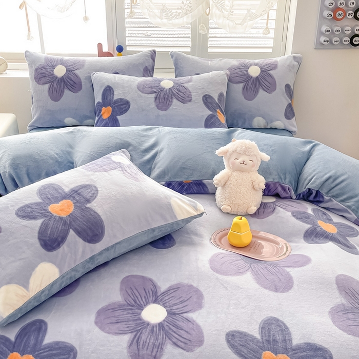 91家纺网 家纺一手货源 找家纺 梵克保罗 2024秋冬印花卡通轻奢纯色牛奶绒单品四件套 浪漫花语