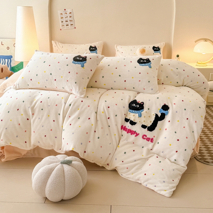 91家纺网 家纺一手货源 找家纺 耀达家居 2024新款ins多巴胺毛巾绣牛奶绒四件套 喵星人-彩色波点
