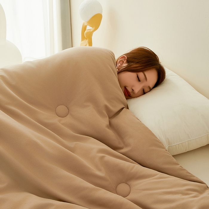 91家纺网 家纺一手货源 找家纺 梦恬佳 2024新款超柔原棉水洗棉立体边大豆被 驼色