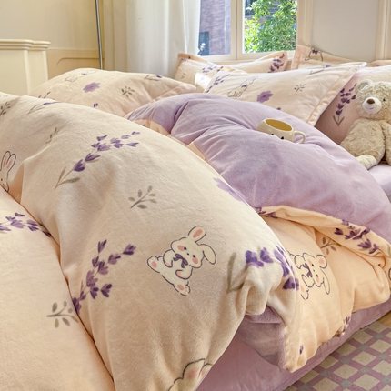 91家纺网 家纺一手货源 找家纺 沐慕 2024新款200g加厚牛奶绒四件套 紫兔花香