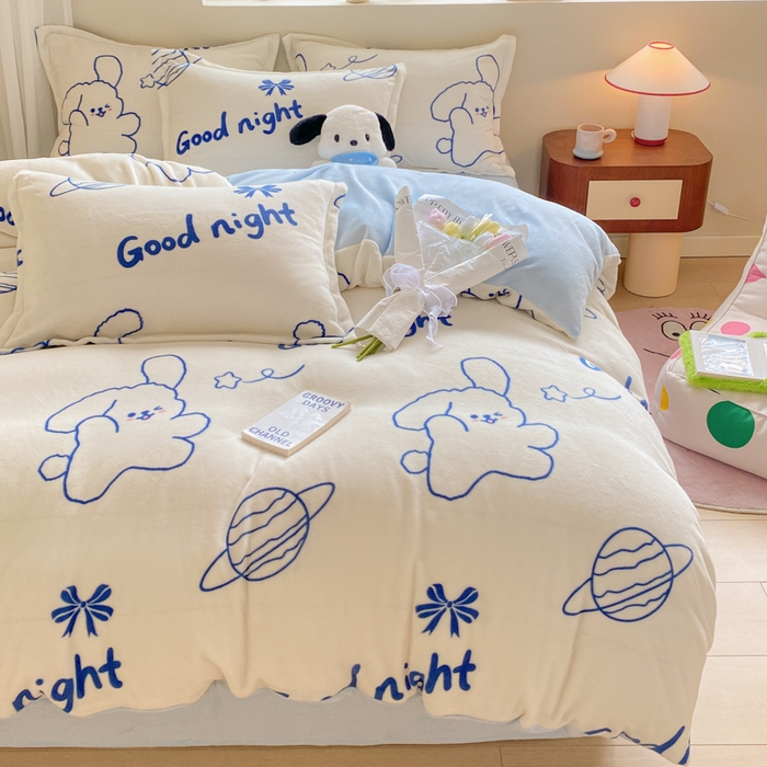 91家纺网 家纺一手货源 找家纺 沐慕 2024新款200g加厚牛奶绒四件套 星球狗