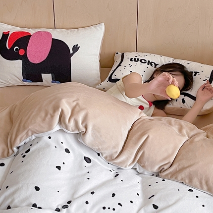 羚羊语家纺 2024新款ins博主风牛奶绒四件套数码印花小红书爆款秋冬加厚宝宝绒婴儿绒法莱绒法兰绒珊瑚绒三件套 波点小象
