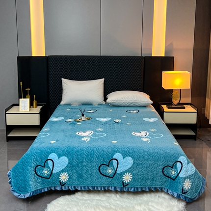 91家纺网 家纺一手货源 找家纺 （总）悦织湾家纺 2025新款印花牛奶绒花边夹棉床盖