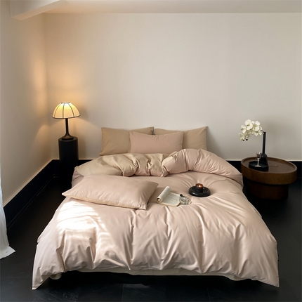 91家纺网 家纺一手货源 找家纺 玉宇阁家居 2024秋冬新款100S超柔磨毛拼色系列四件套 米卡曲奇