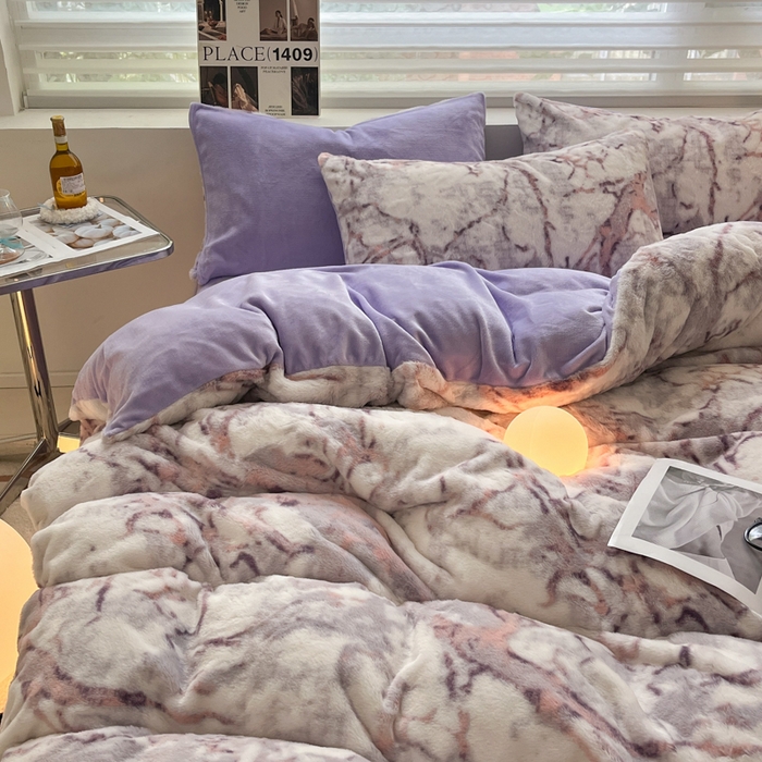 91家纺网 家纺一手货源 找家纺 金爱家 2024新款立体牛奶绒兔毛绒印花四件套 兔毛印花-大理石紫红