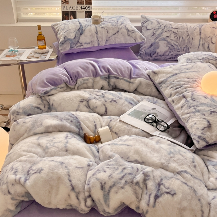 91家纺网 家纺一手货源 找家纺 金爱家 2024新款立体牛奶绒兔毛绒印花四件套 兔毛印花-大理石深蓝