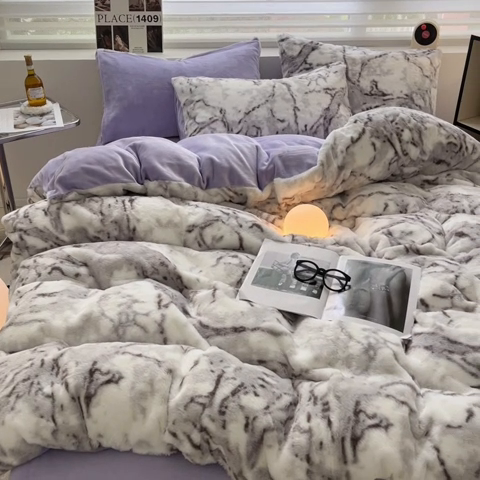 91家纺网 家纺一手货源 找家纺 金爱家 2024新款立体牛奶绒兔毛绒印花四件套 兔毛印花-大理石深蓝