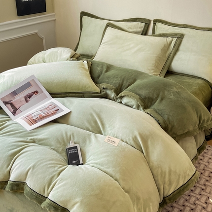 91家纺网 家纺一手货源 找家纺 康纳利 2024新款A类抗菌加厚纯色牛奶绒四件套 浅灰绿+芦苇绿