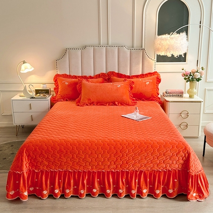 91家纺网 家纺一手货源 找家纺 恒爱家纺 2024新款A类宝宝绒刺绣莫奈花园夹棉床盖款三件套 莫奈花园 爱玛橙
