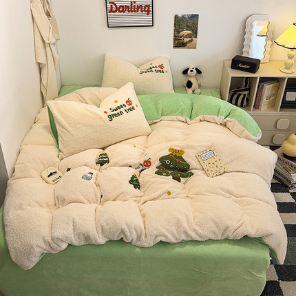 91家纺网 家纺一手货源 找家纺 春光里 2024新款泰迪绒230克牛奶绒毛巾绣四件套