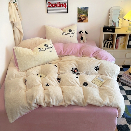 91家纺网 家纺一手货源 找家纺 春光里 2024新款泰迪绒230克牛奶绒毛巾绣四件套