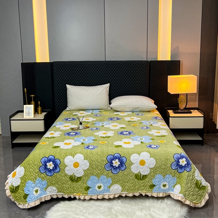 91家纺网 家纺一手货源 找家纺 （总）悦织湾家纺 2025新款印花牛奶绒花边夹棉床盖