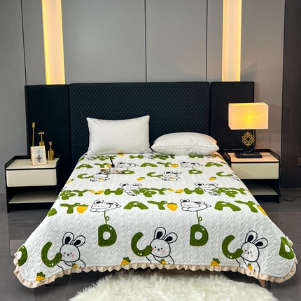 91家纺网 家纺一手货源 找家纺 （总）悦织湾家纺 2025新款印花牛奶绒花边夹棉床盖