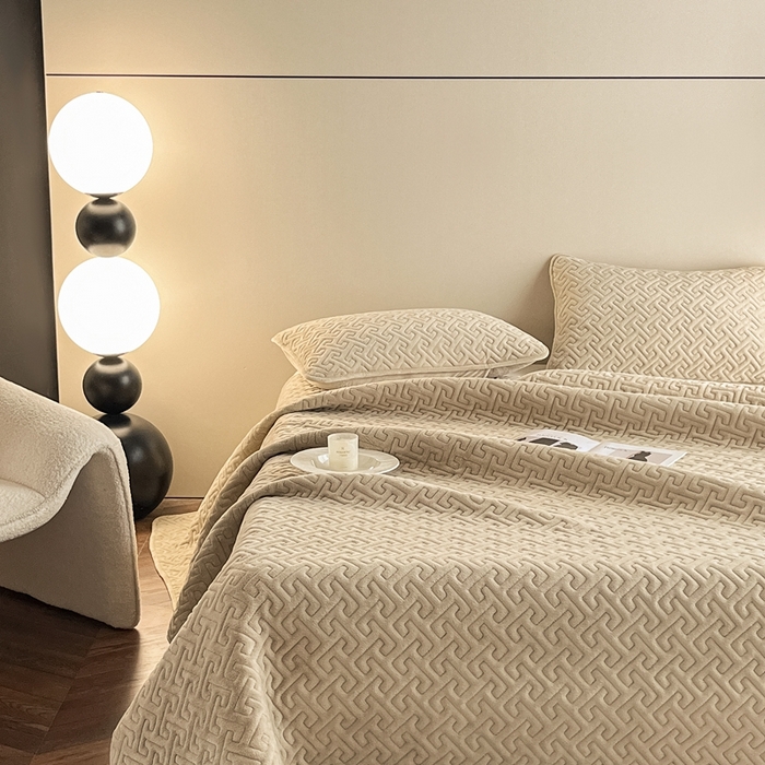 91家纺网 家纺一手货源 找家纺 欧邦 新款纯色牛奶绒床盖三件套-初见 初见-卡其