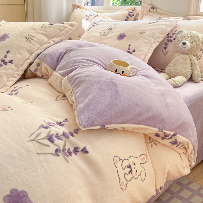 91家纺网 家纺一手货源 找家纺 沐慕 2024新款200g加厚牛奶绒四件套 紫兔花香