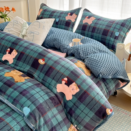 91家纺网 家纺一手货源 找家纺 （总）青竹苑 2024新款床盖款四件套牛奶绒夹棉床盖宝宝绒豆豆被套学生三件套