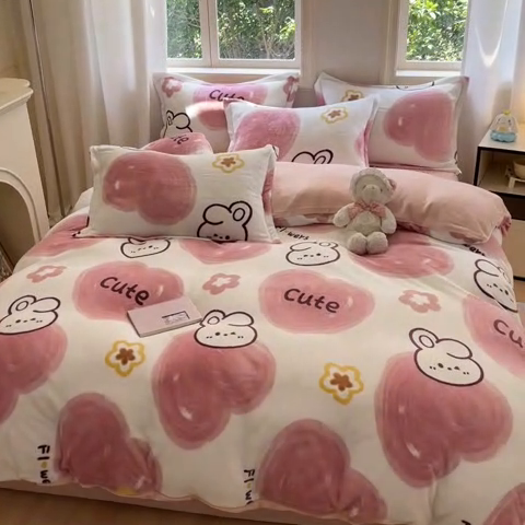 91家纺网 家纺一手货源 找家纺 沐慕 2024新款200g加厚牛奶绒四件套 爱心粉兔