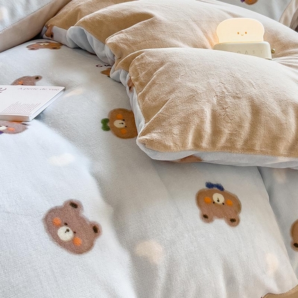 91家纺网 家纺一手货源 找家纺 （总）爱思凯家纺 2025新款190克清心系列-牛奶绒清新被套