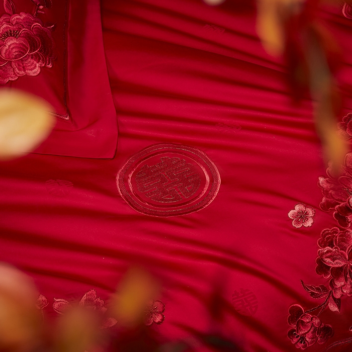 91家纺网 家纺一手货源 找家纺 高大尚 2025新品长绒棉提花唯美复古中式刺绣轻奢系列婚庆款多件套 福气满满-红