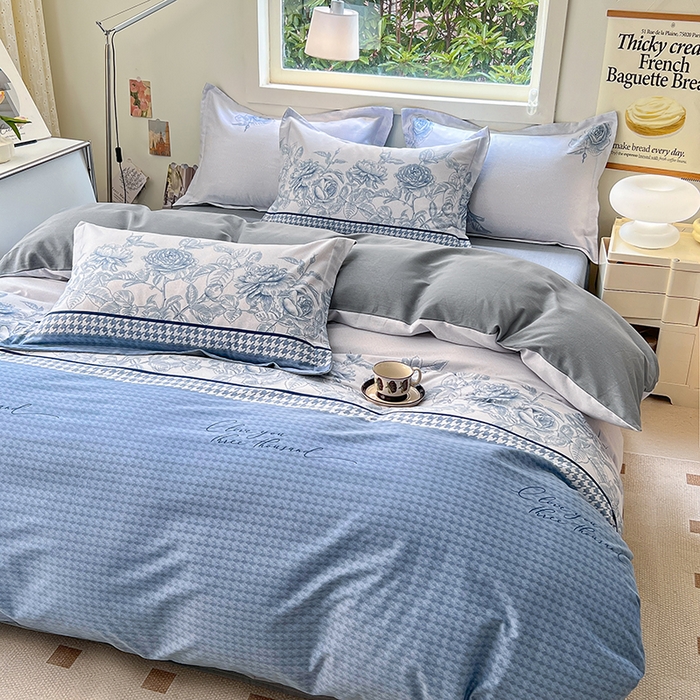 91家纺网 家纺一手货源 找家纺 品乐家纺 2024新款全棉生态棉印花磨毛四件套 温妮莎-蓝