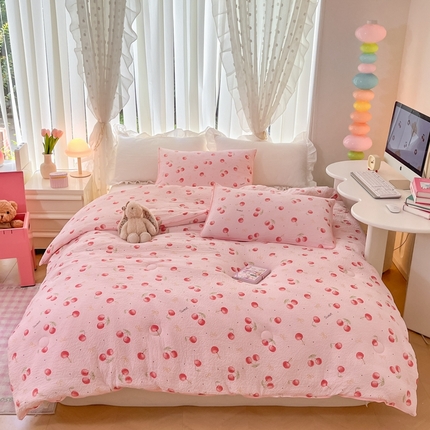 91家纺网 家纺一手货源 找家纺 心卓 2025新款直播皱皱纱夏被被子被芯 小樱桃