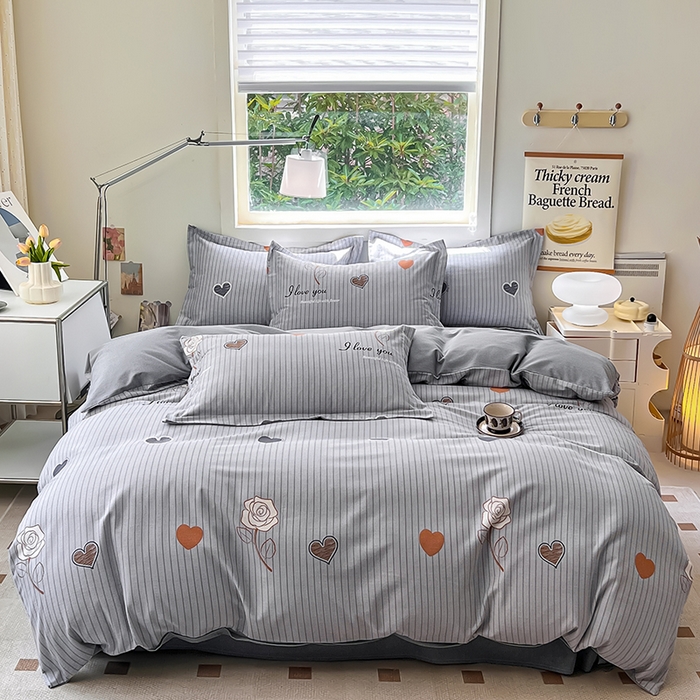 91家纺网 家纺一手货源 找家纺 品乐家纺 2024新款全棉生态棉印花磨毛四件套 玫瑰恋人-灰